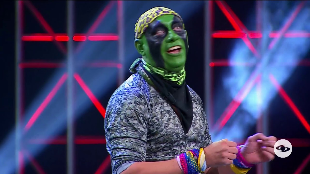 Los Siameses - Micolta, un escultor de talla nacional