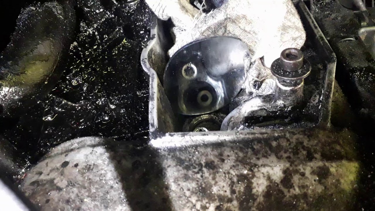 Удаление шайбы форсунки и чистка седла на Mercedes Vito 639