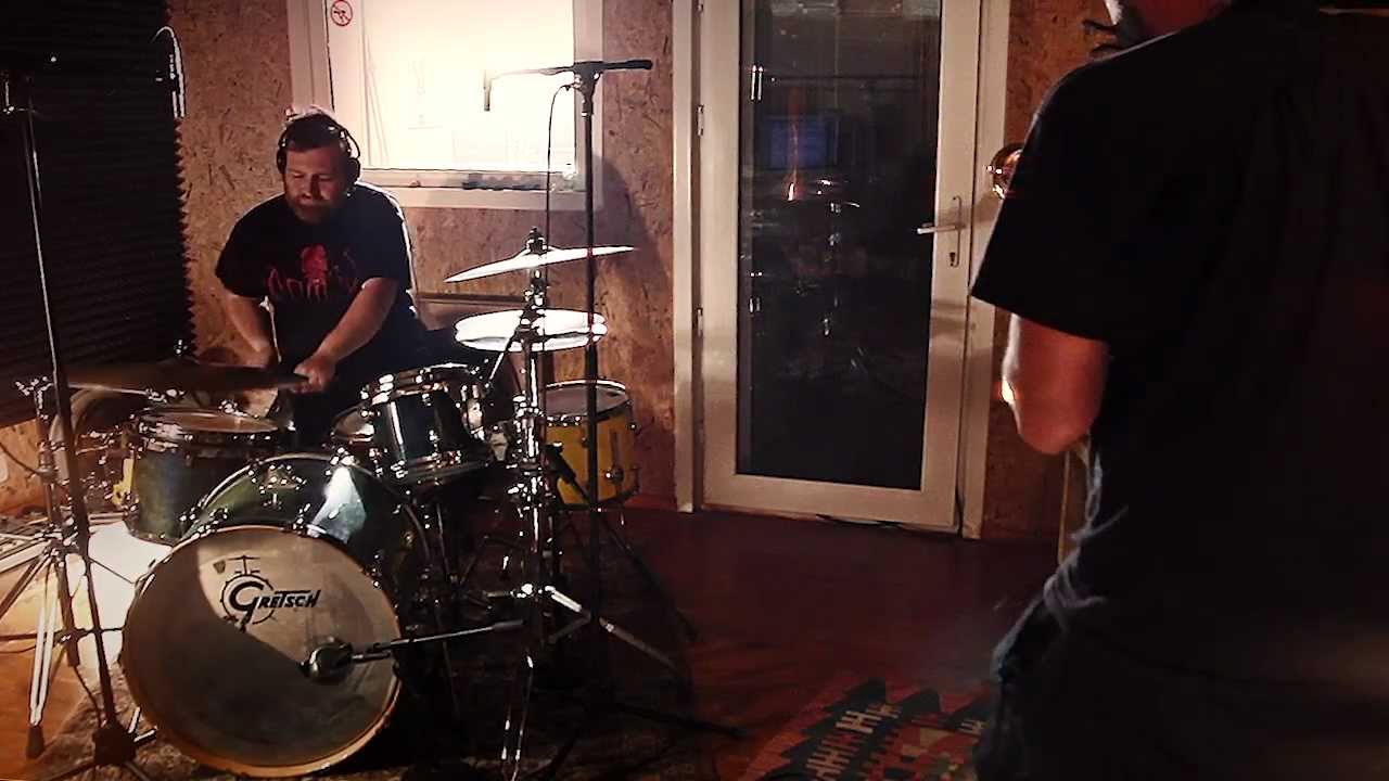 Mombu // Ten Harpoon's Ritual (Bee Sessions)