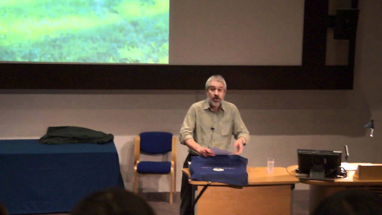 David Hanke singing before lecture, Biology of the Cells, University of Cambridge (14/11/11)