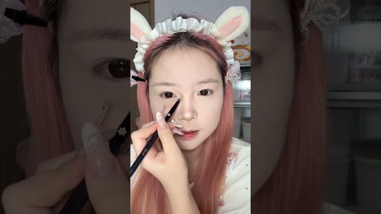 Come and learn baby Here comes the makeup tutorial for big-eyed cute girls It includes