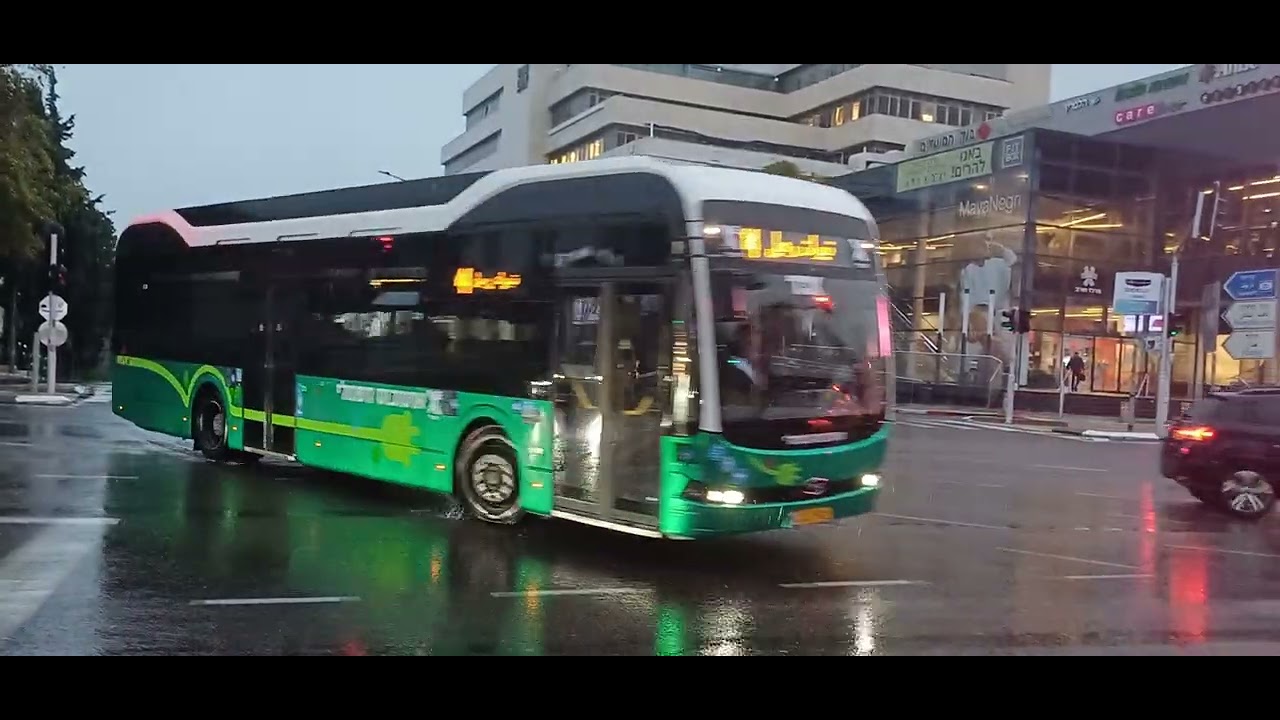 מרכז חורב ביום ששי גשום 