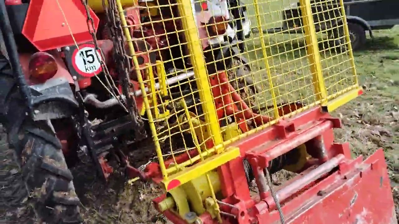 RS09 v lese, tahání jasanů