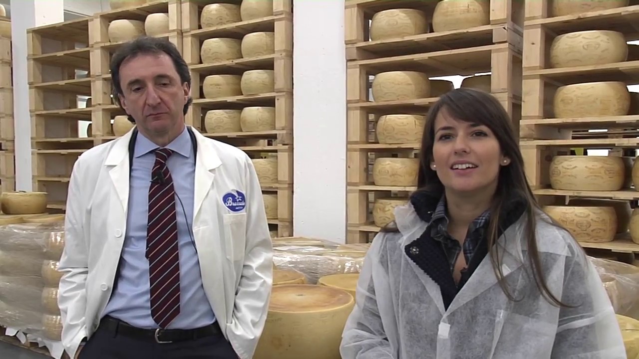 Brazzale Giovanni inizia la produzione di formaggio grana nella pianura veneta. Nel 1945 .
