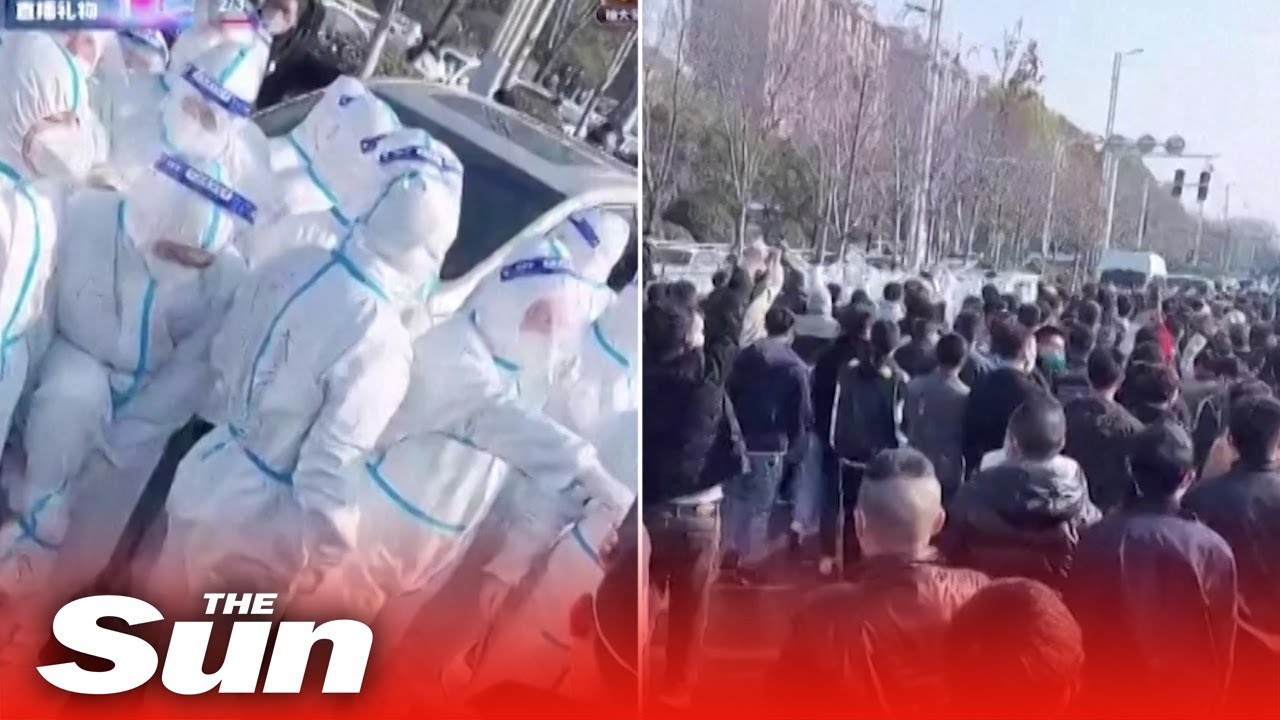 Chinese workers in world largest iPhone factory protest against Covid rules