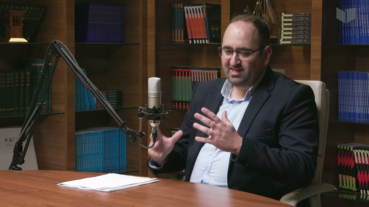 Ključne riječi: transhumanizam, distopija, kapsularna civilizacija - doc. dr Predrag Živković