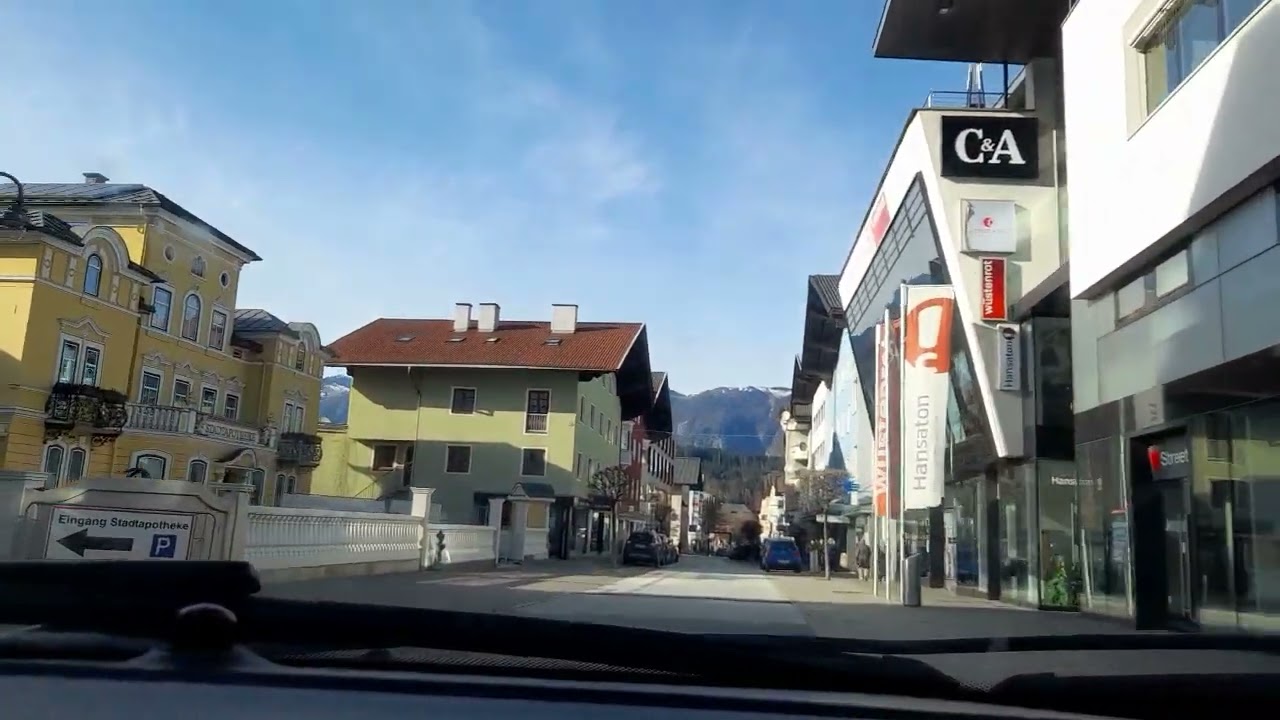 Autofahrt, Wörgl Bahnhofstraße, Bezirk Kufstein, Tirol, Austria