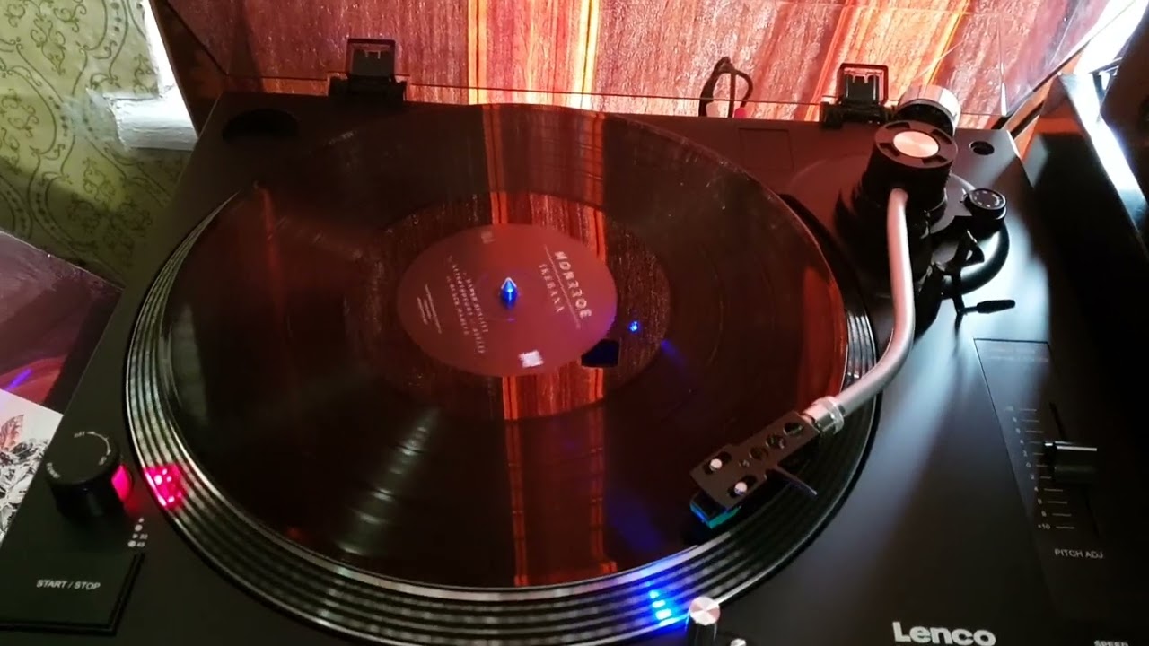 Lenco L-3828 Turntable | Monrroe on vinyl | Drum n Bass