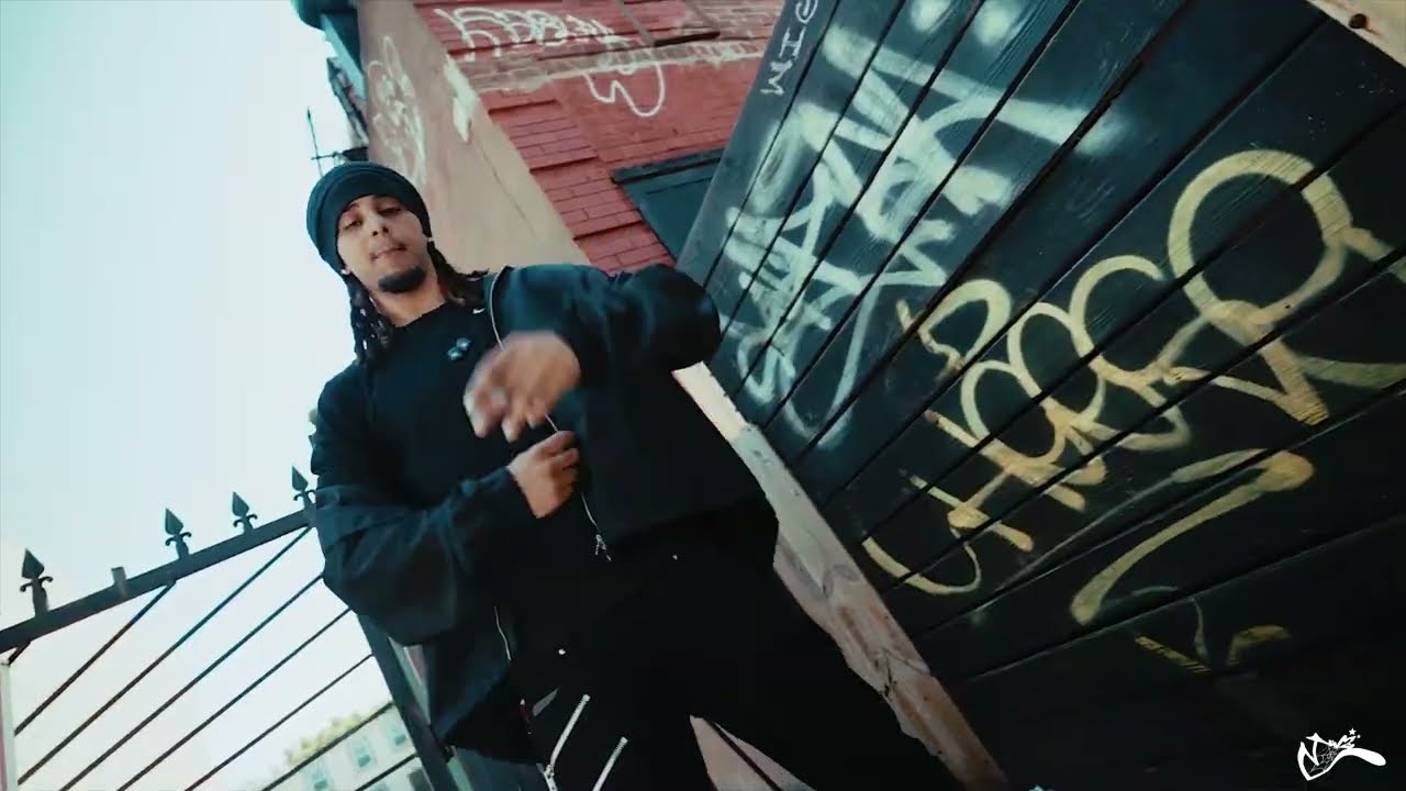 Acetana - Keep Up (Official Music Video)