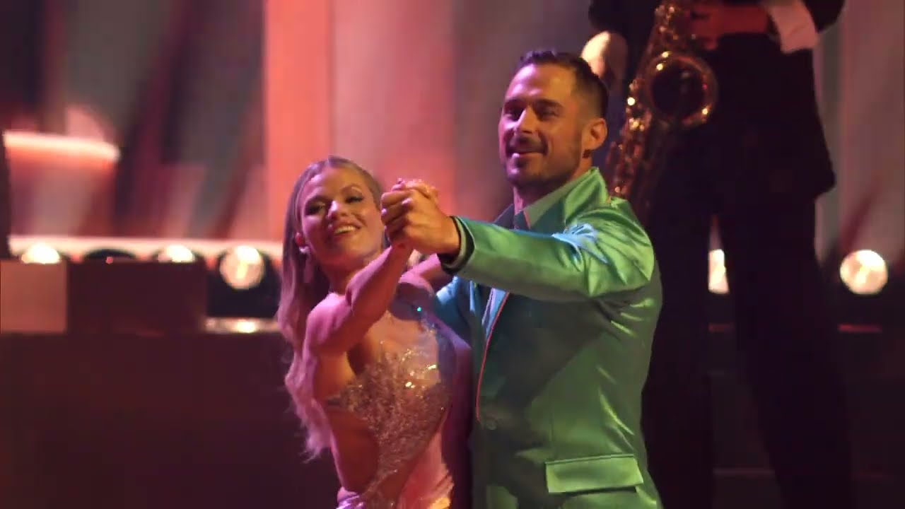 Danny Amendola&rsquo;s 500th Episode Quickstep &ndash; Dancing with the Stars