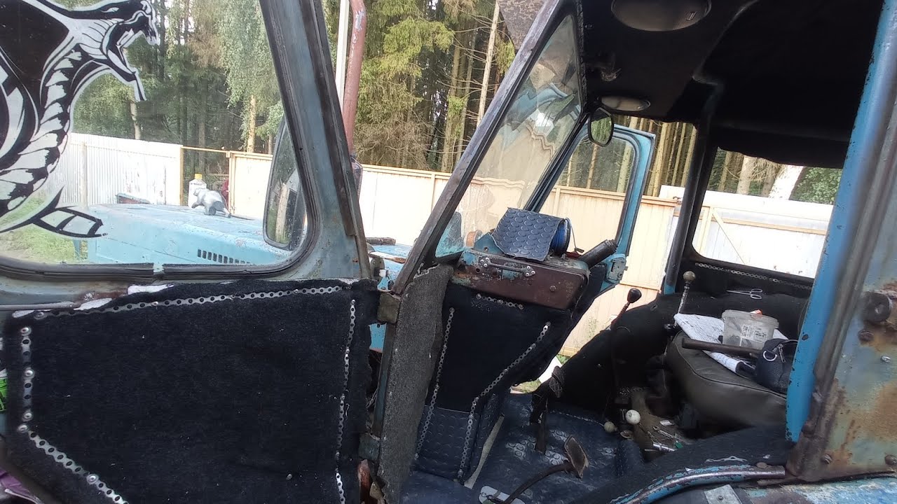 комфорт в кабину МТЗ 52 шумоизоляция виброизоляция обшивка карпетом полочка в кабину МТЗ 50 52