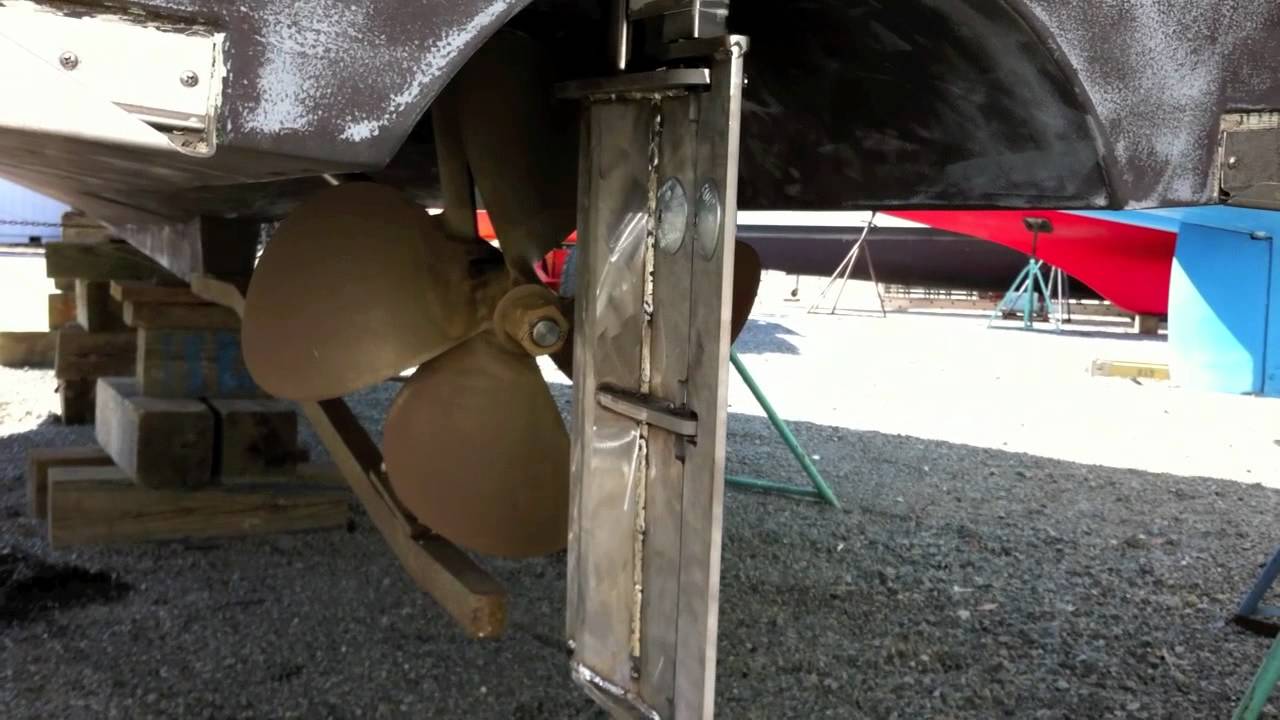 Articulating Rudder on a Mainship 34T