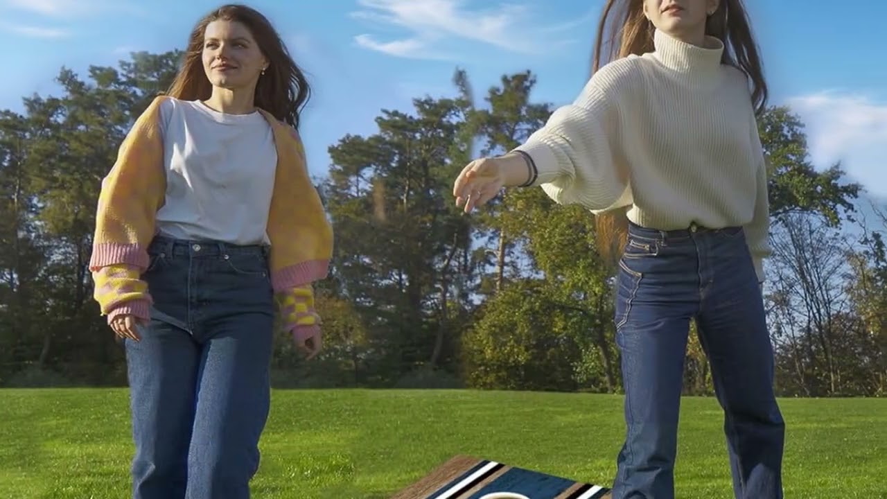 🏆 Regulation Cornhole Set - Solid Wood Boards with 8 Bean Bags for Outdoor Fun