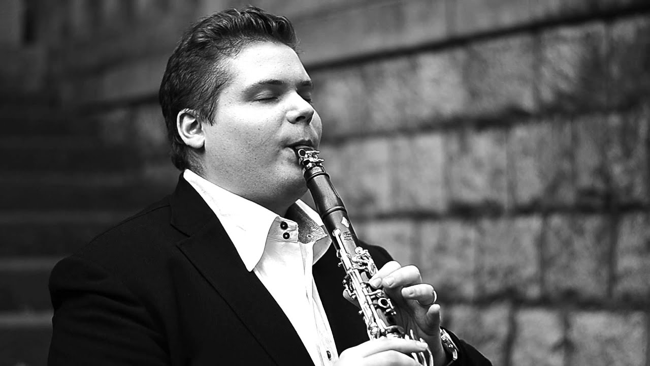 Kohán plays Hommage á J. S. Bach by Béla Kovács