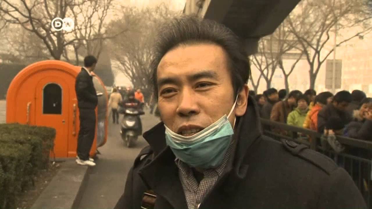 Beijing burried in hazardous smog | Journal