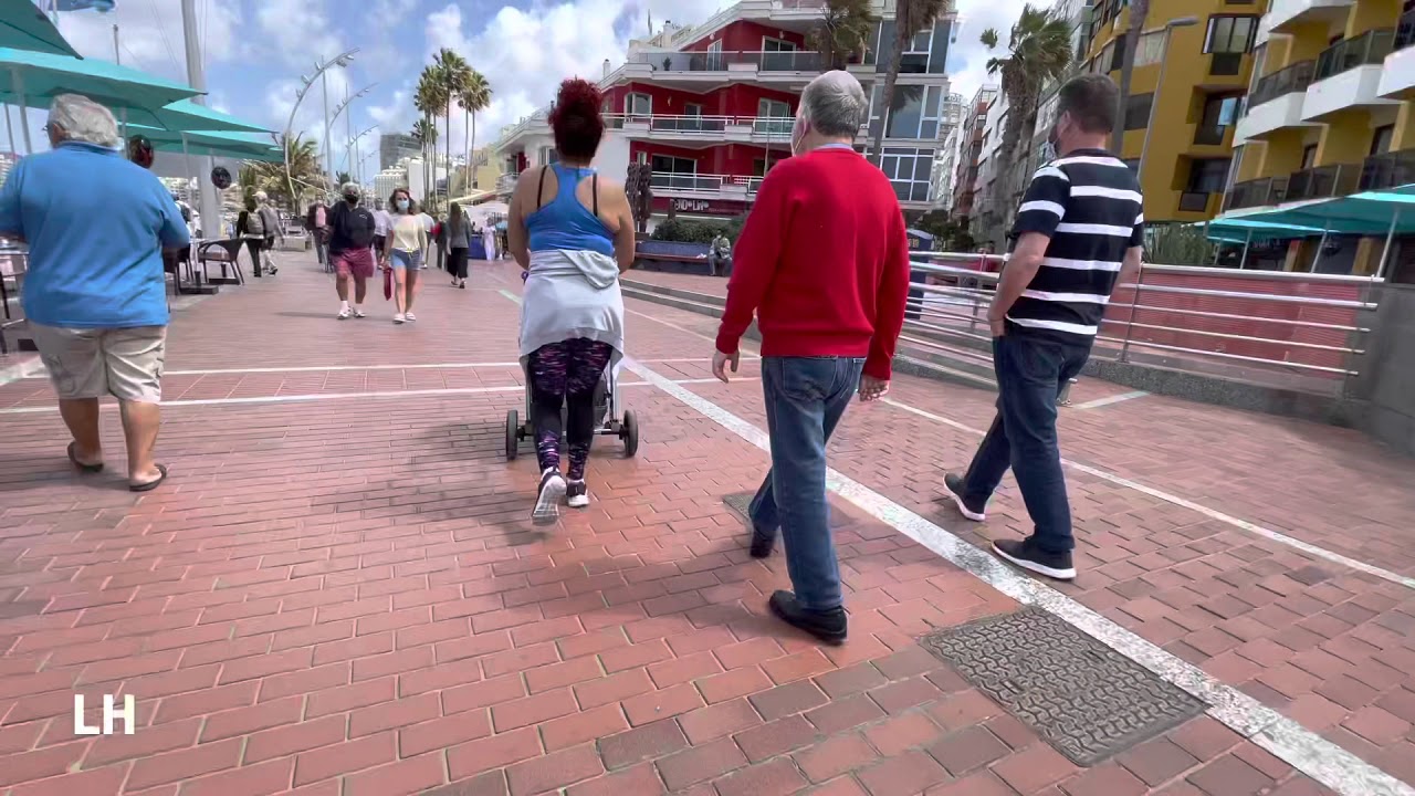 PLAYA DE LAS CANTERAS Y SU ENTORNO MODERNO DE ACCESO POR LUIS HERNÁNDEZ