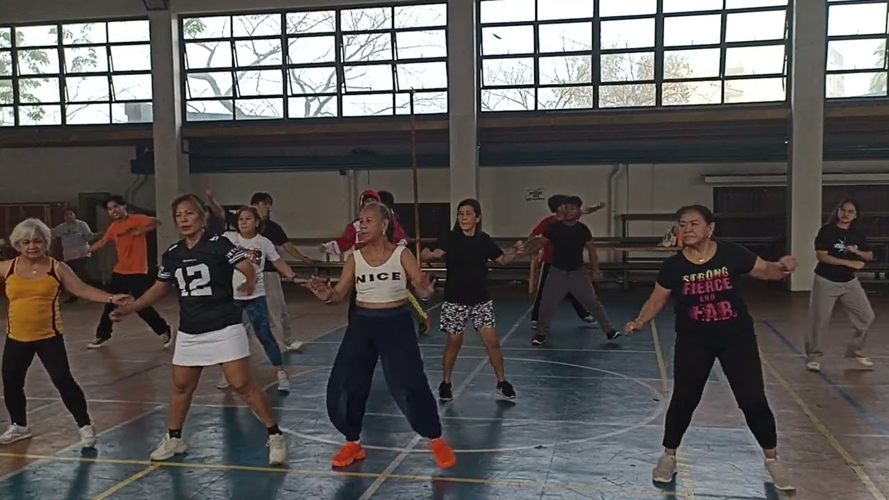 @knlphysicalfitness1425 Friday Dayo zumba with Coach Jen. Music belongs to the rightful owner 