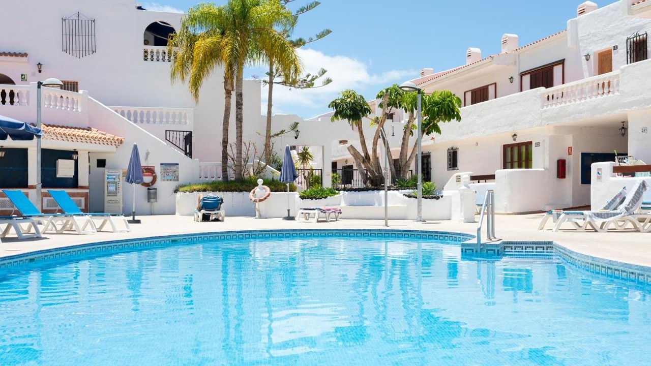 SEAVIEW PORT ROYAL, Los Cristianos, Heated Pool, WiFi | Tenerife, Spain | Hotel Review 🏨