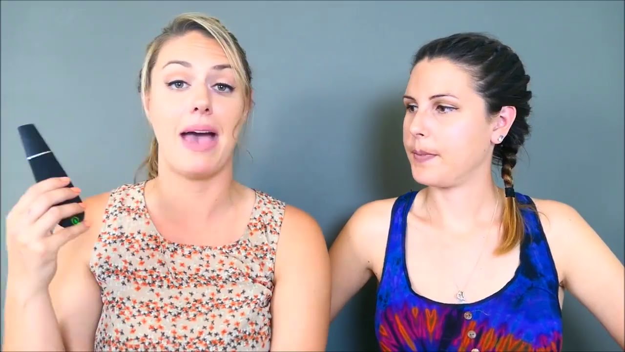 lovely Danielle & Bean from TheDabSpot reviewed our V4 PLUSH and had a blast! Take a look