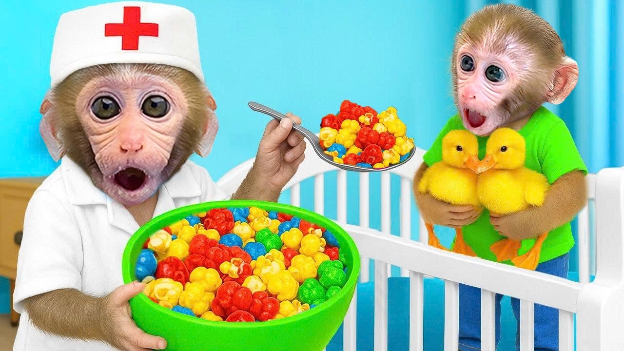 Monkey Bon Bon Takes Care of Ducklings and Eats Rainbow Popcorn