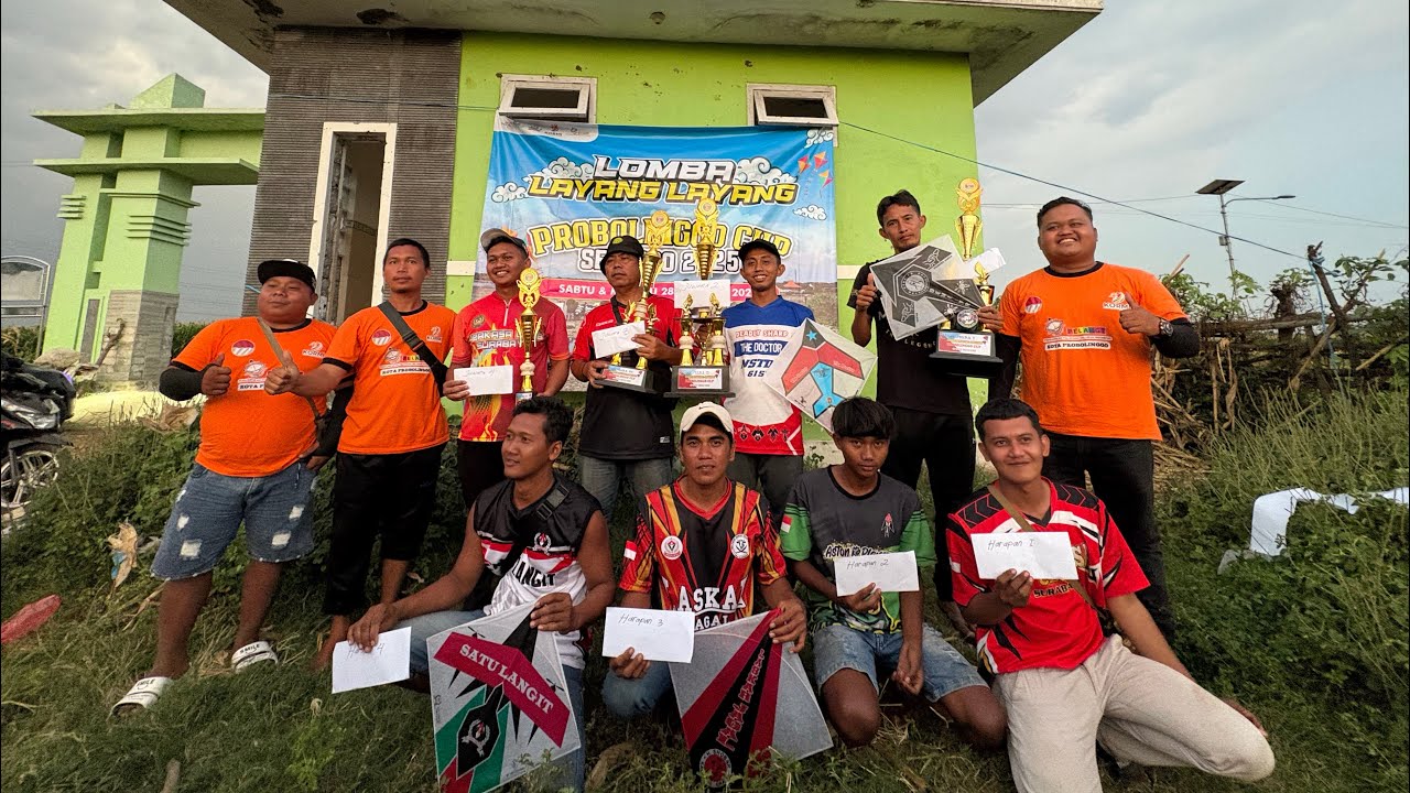 TEHNIK SUPER DIPERTONTONKAN DI LANGIT KOTA PROBOLINGGO || LOMBA LAYANGAN ADUAN SEMIPRO PROBOLINGGO