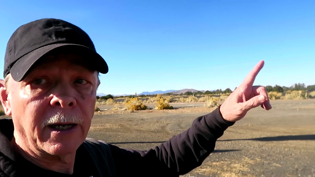 Walking Tour of the Twin Arrows Truckstop & Trading Post.
