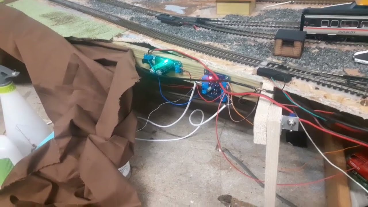 Model railway passing loop plan