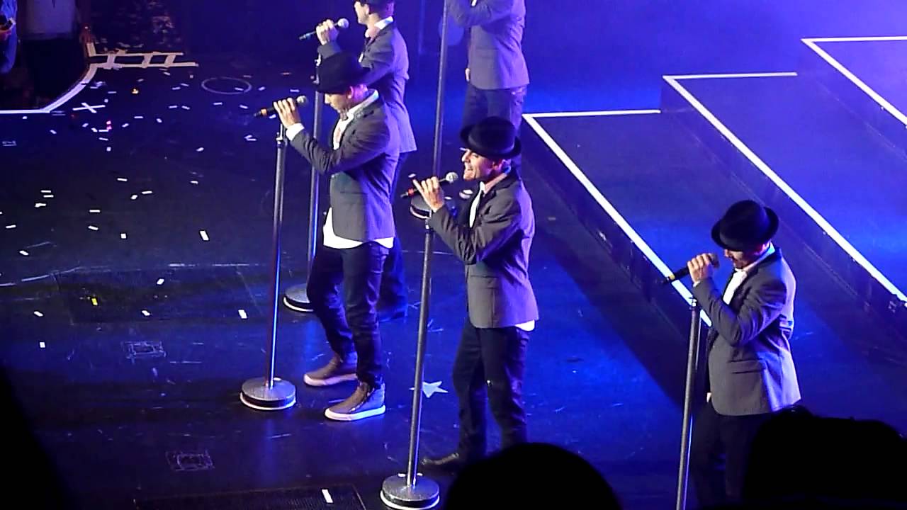 NKOTB Cruise 14 Concert Group B Jon Blooper