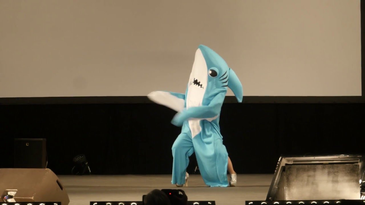 Made In Asia 2016 - Concours Cosplay Samedi - 01 - Left Shark - Tamira