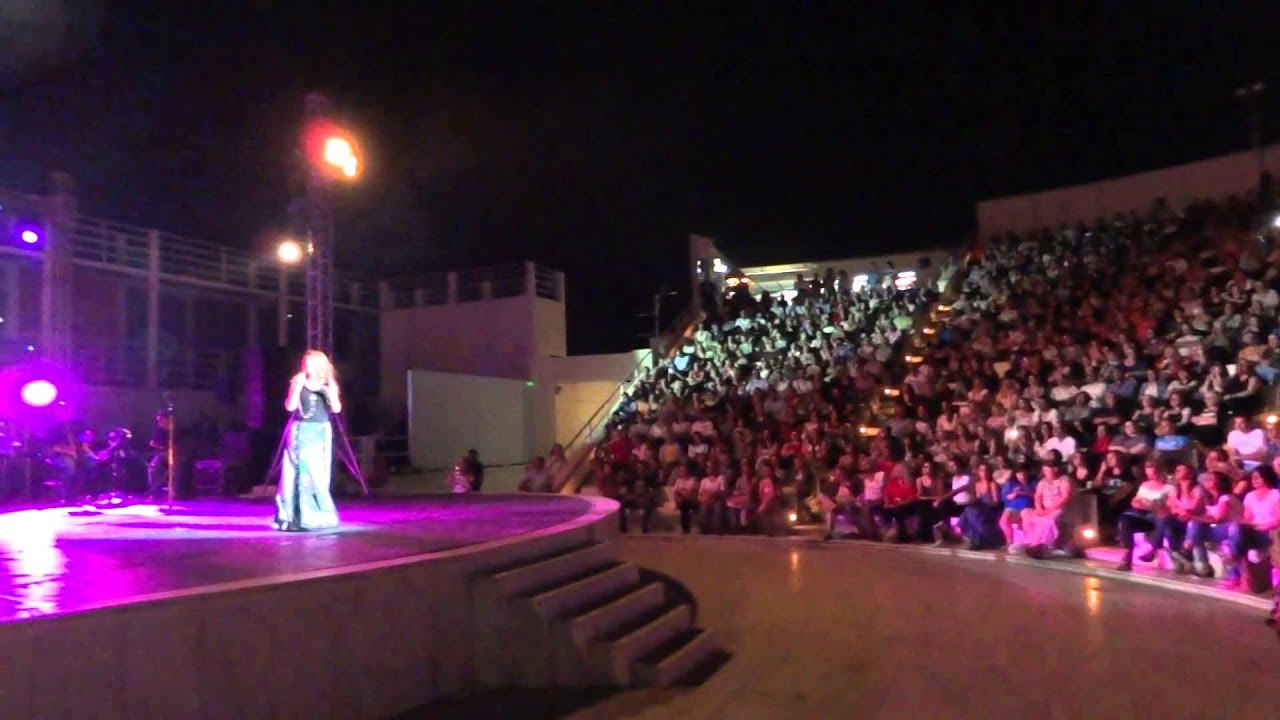 Natasa Theodoridou - κάνε στην άκρη // Βεάκειο θέατρο Πειραιά live hd