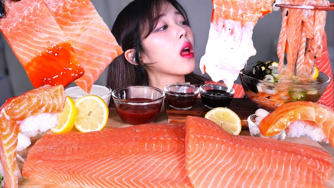 욕망의 통연어 1kg 폭식🍣 살살 녹는 통연어에 대왕연어초밥 연어국수까지 꿀조합 리얼사운드 Whole Salmon Sushi & Noodles MUKBANG ASMR