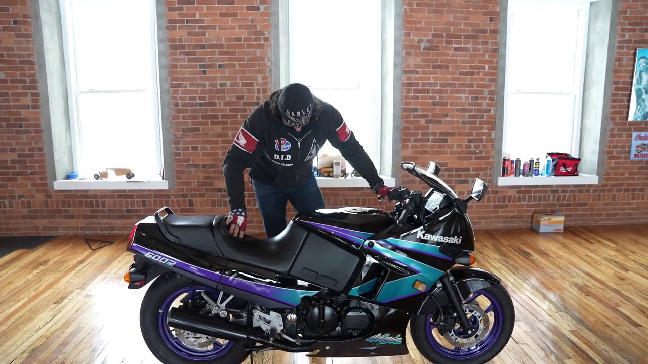 1996 Kawasaki Ninja ZX600 MINT ORIGINAL LOW MILES
