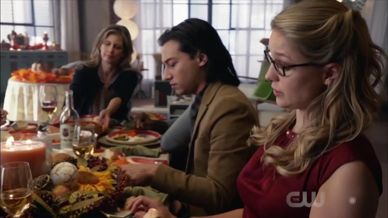 Supergirl 4x06 Thanksgiving Meal at Kara's house
