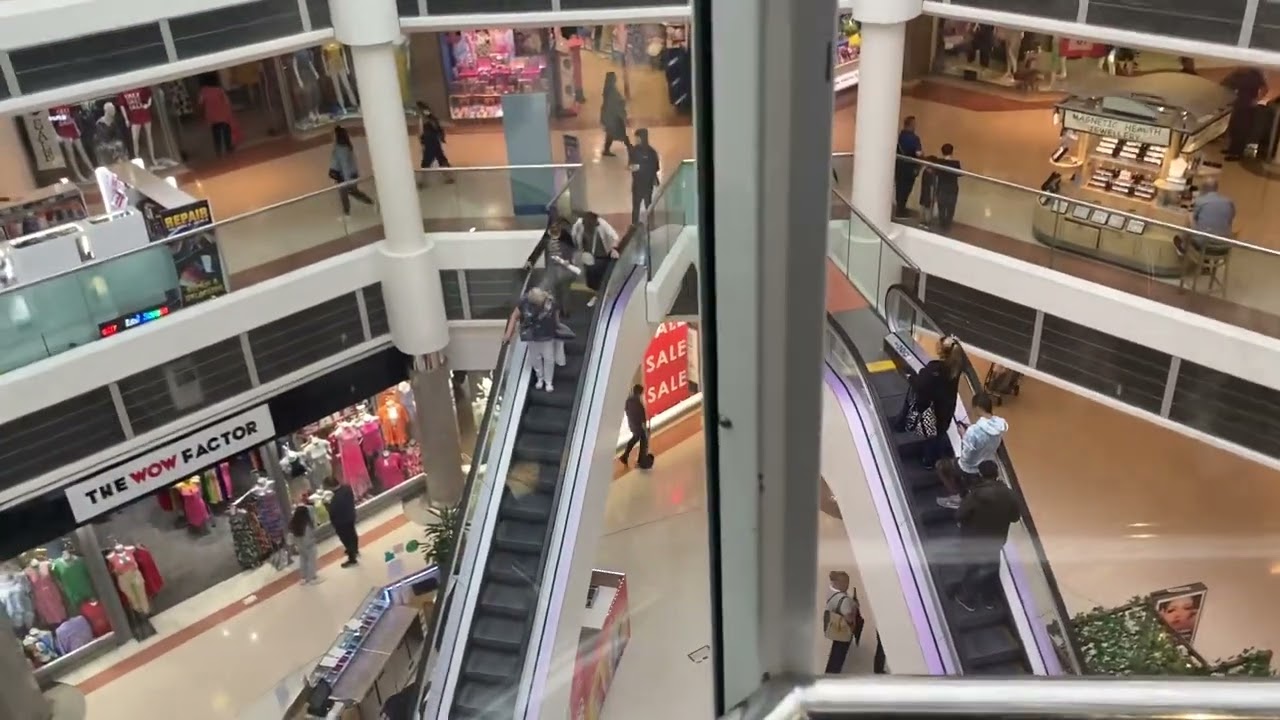 The Mercury Elevator At The Mercury Shopping Centre Romford Part 2