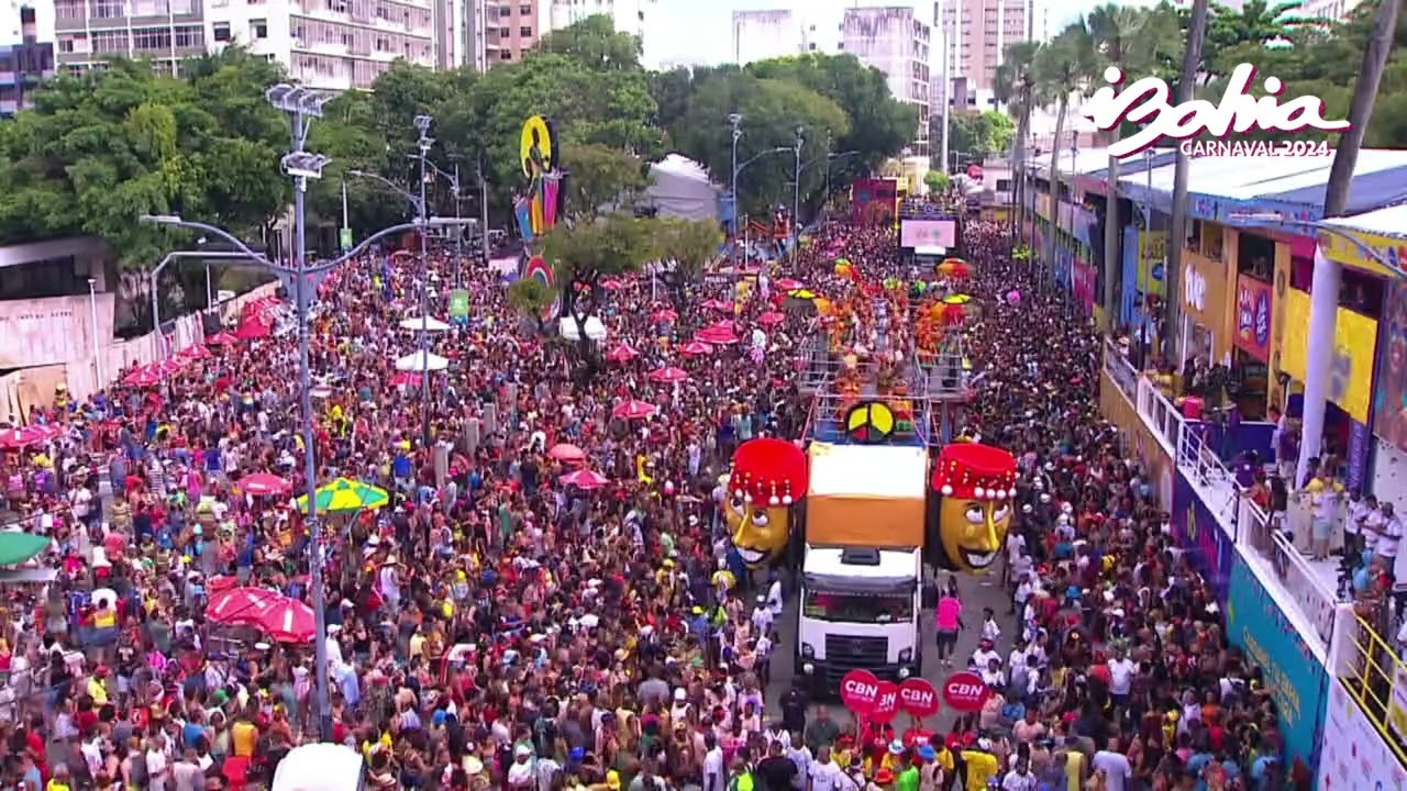 Olodum faz sua passagem pelo Circuito Osmar (Campo Grande)