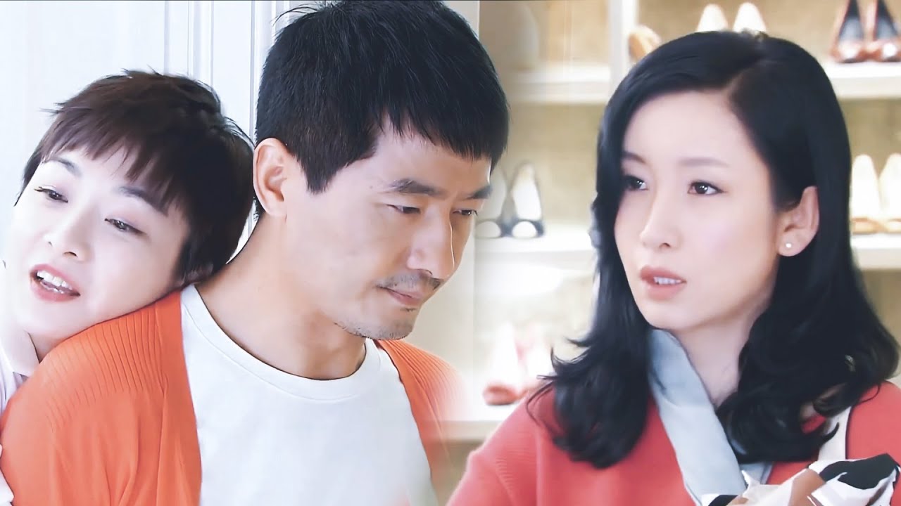 閨蜜饑渴難耐看到醉酒的丈夫忍不住吻上去，怎料卻沒回家的妻子目睹......#出軌 #狗血 #家庭倫理