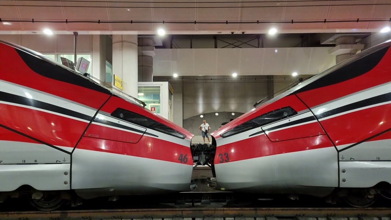 BOLOGNA CENTRALE: TRENI AV E ORDINARI IN ARRIVO E PARTENZA!