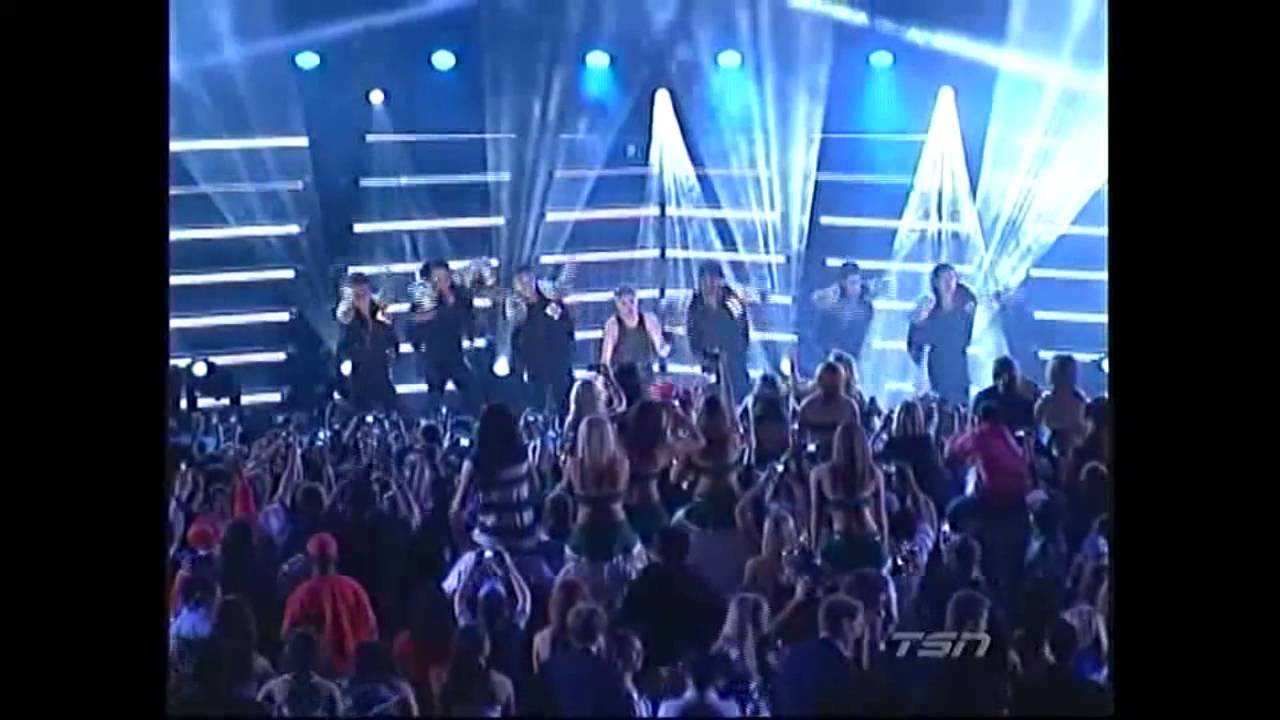 Carly Rae Jepsen / Justin Bieber - 2012 Grey Cup Halftime Show - Rogers Centre, Toronto Nov 25, 2012