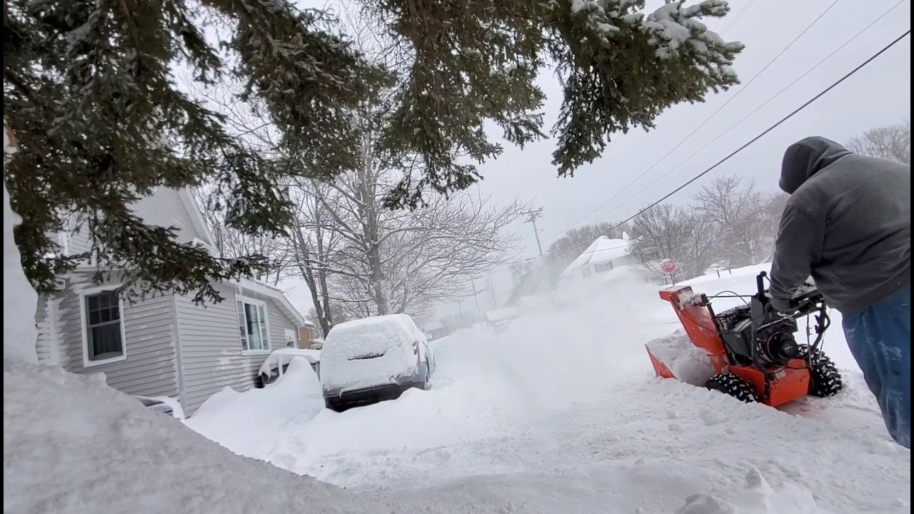 clearing some snow with the big Ariens 1336 Pro