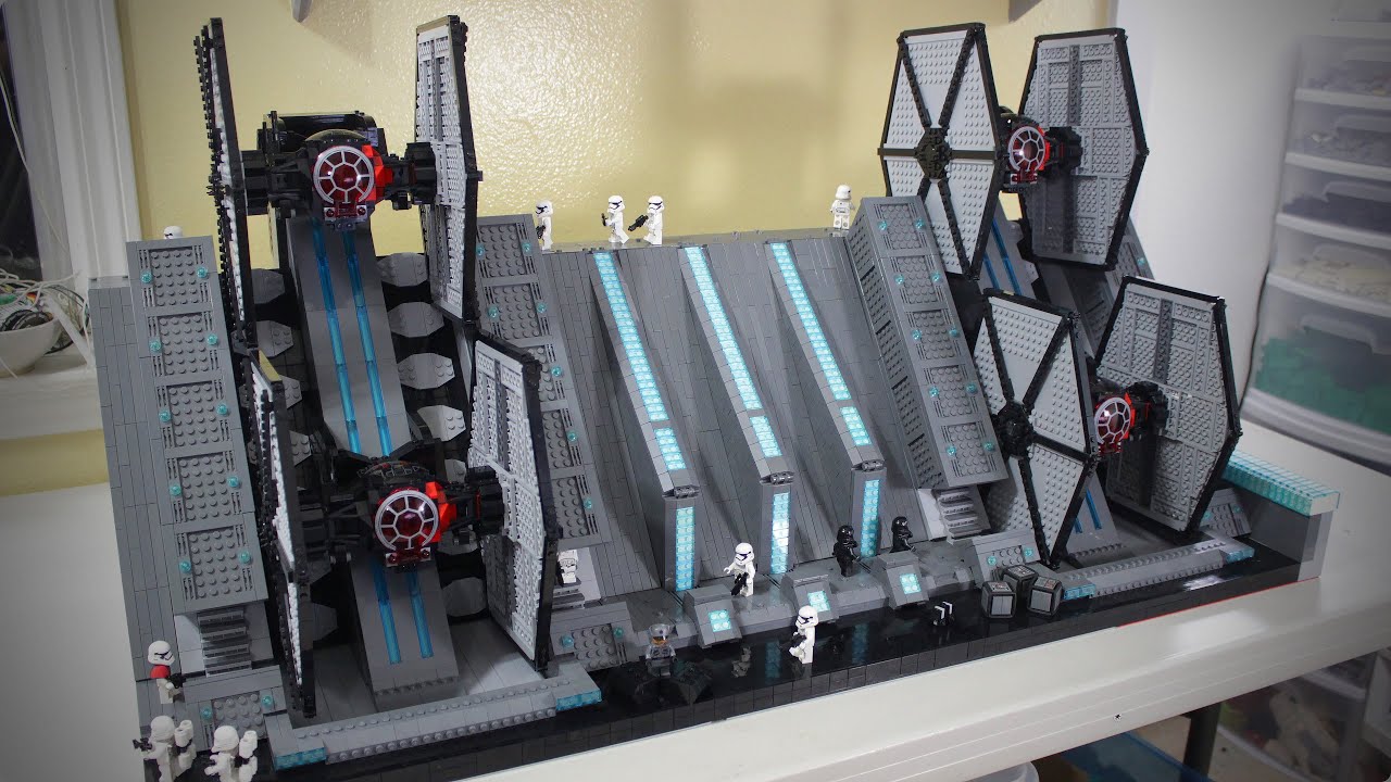 LEGO Star Wars TFA Finalizer Hangar MOC