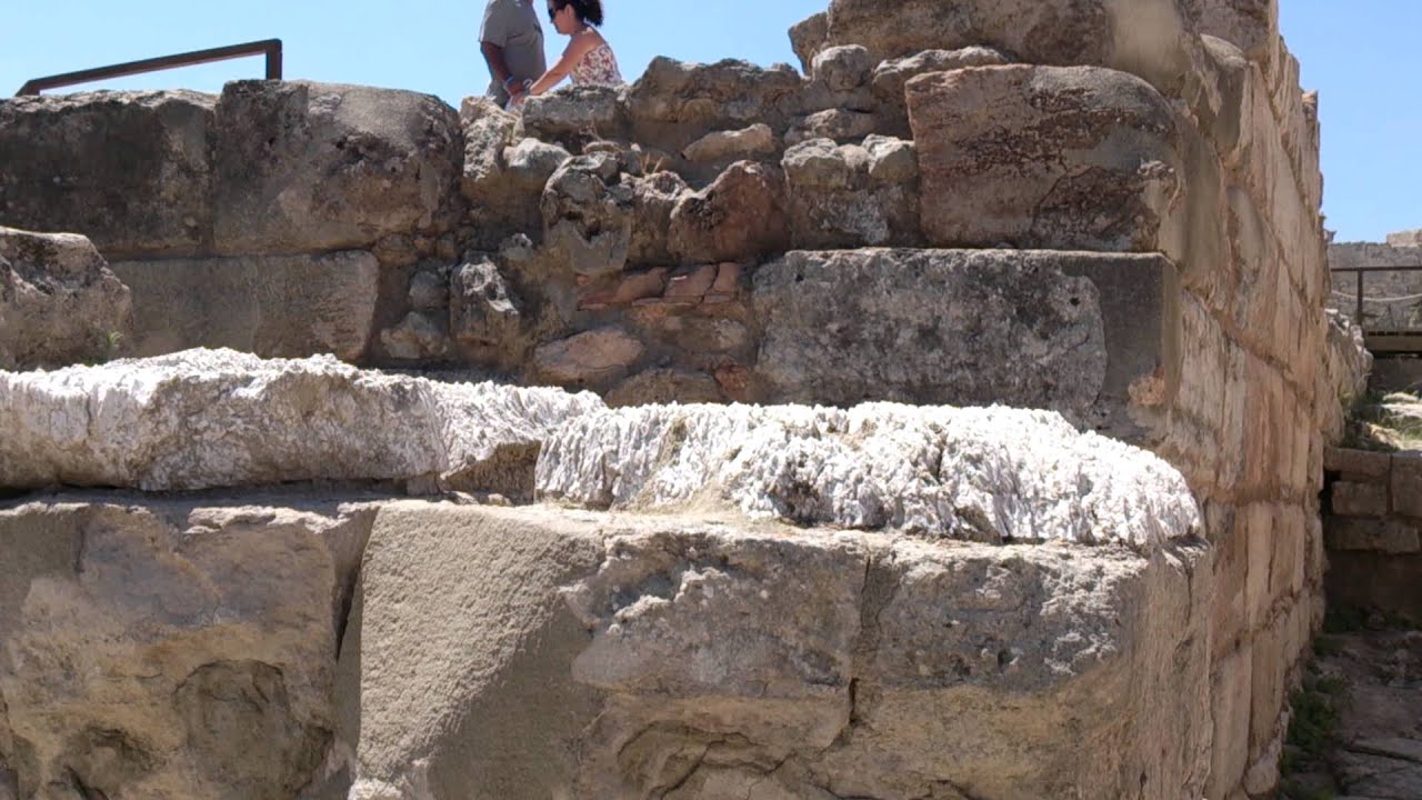 Proffesor adi temple of konosos