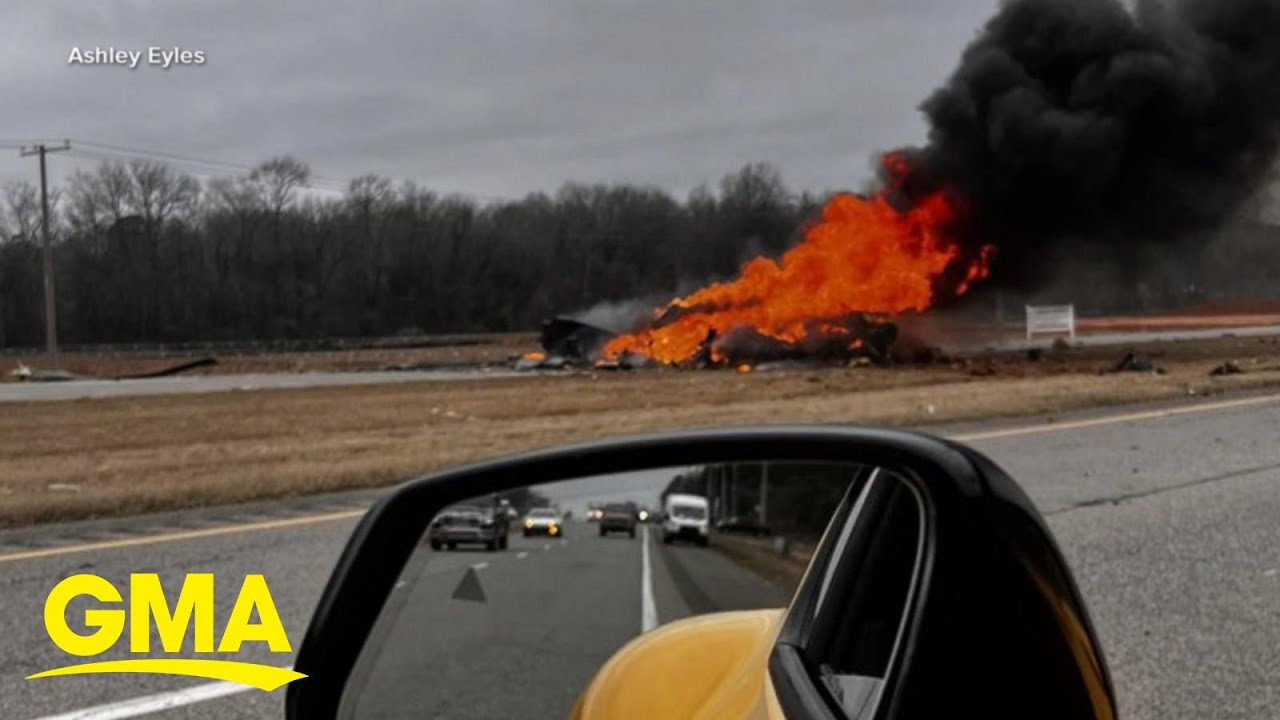 2 dead after Black Hawk crashes onto Alabama highway | GMA
