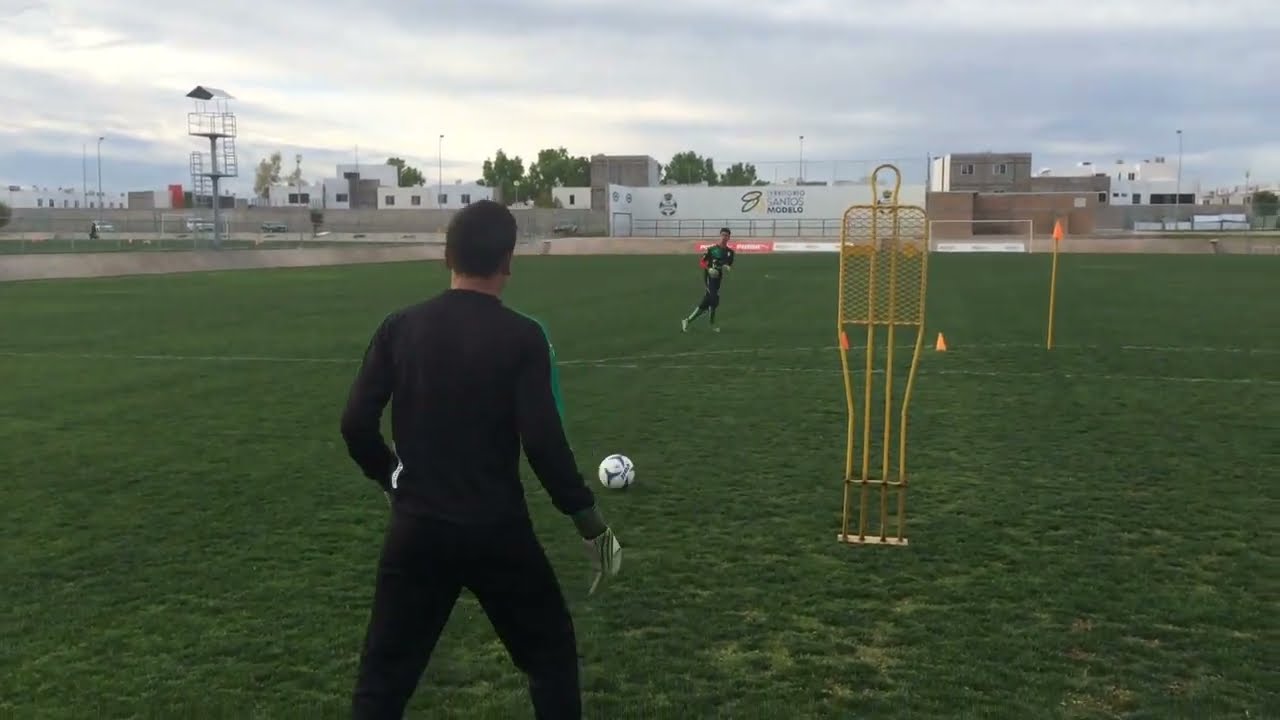 EJERCICIOS PARA JUEGO DE PIES, RECEPCIONES Y PASES