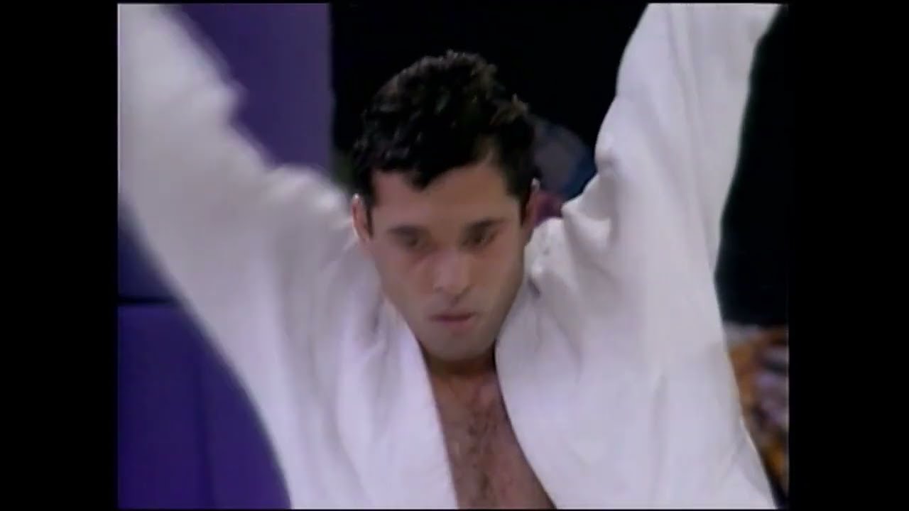 THE FIRST UFC FIGHT -  UFC 1: Royce Gracie vs Ken Shamrock