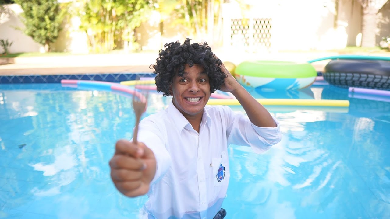 ESVAZIANDO A PISCINA EM 24 HORAS COM UM GARFO