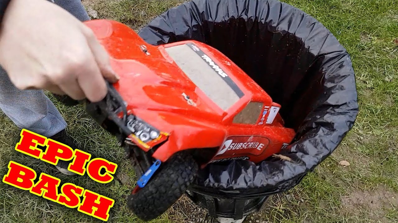 Traxxas Slash 4x4 Platinum Takes One Hell Of A BEATING at Skate park