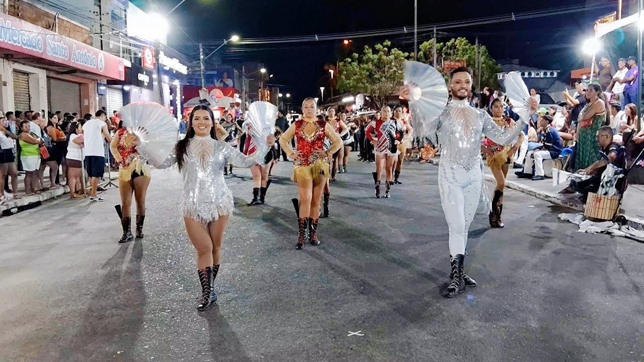 Banda Isaque Bezerra de Taquaritinga do Norte 3º Desfile Natalino de Bandas em Lajedo PE 