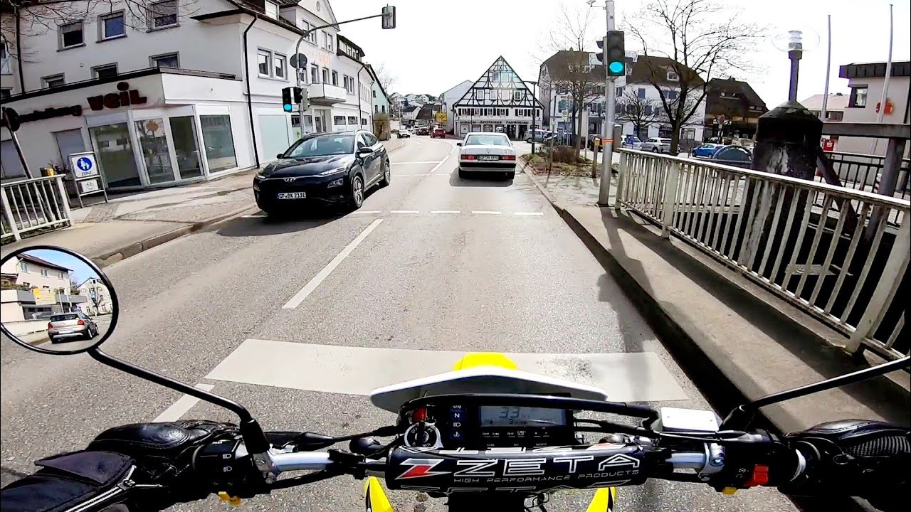 Von Faurndau nach Göppingen mit der Suzuki 🤩 #germany #göppingen #faurndau #motorcycle #suzuki #drz