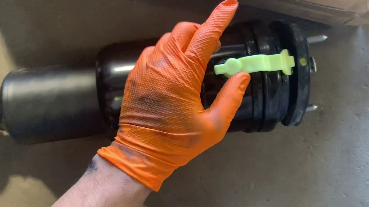 2010 Lexus LS460l Front Air Strut Replacement