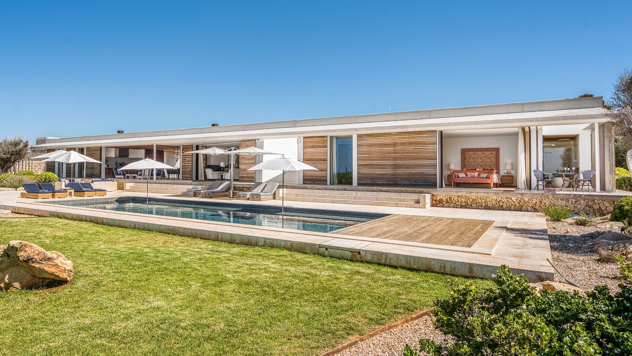 Ultra-Prime Coastal Retreat in Menorca’s most discreet enclave